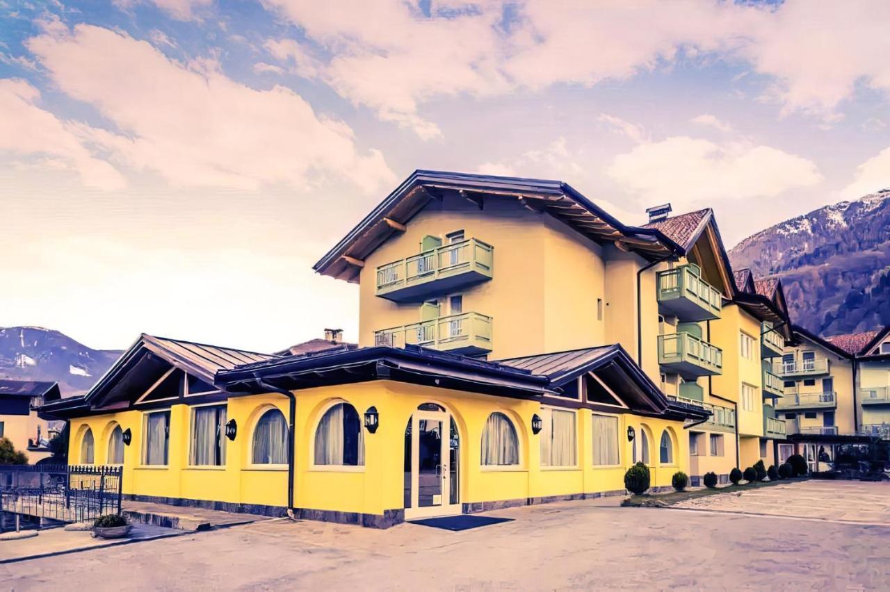 Hotel Monclassico Hotel 3*